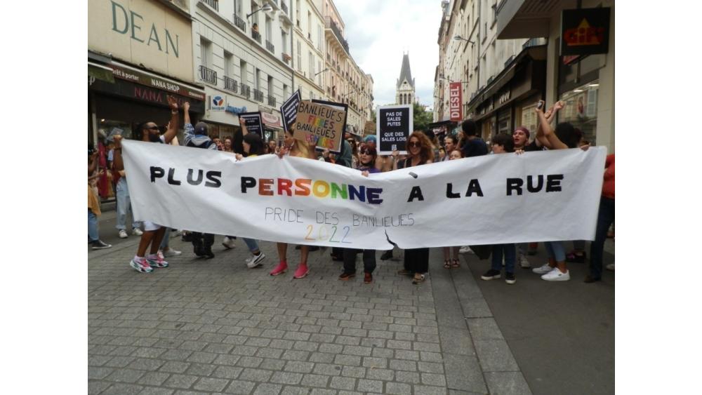 personne-rue-65c4a6db483f5893021374.jpg